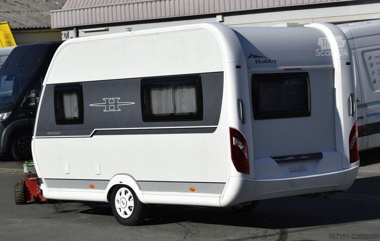 Kemperis HOBBY On tour 390 SF mit Sonnensegel