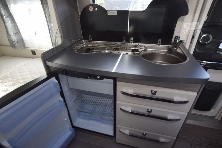Kemperis HOBBY On tour 390 SF mit Sonnensegel