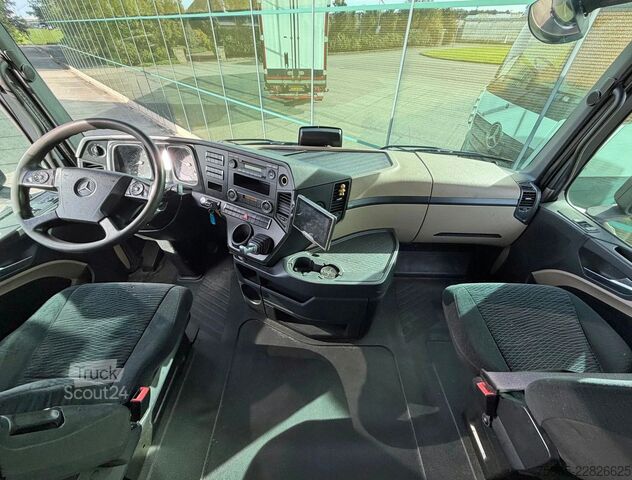 Cap tractor standard MERCEDES-BENZ Actros 1942 EURO 6 ONLY 431.000 KM 2x TANKS HOLL