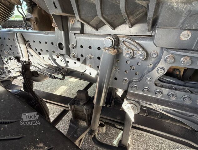 Cap tractor standard MERCEDES-BENZ Actros 1942 EURO 6 ONLY 431.000 KM 2x TANKS HOLL