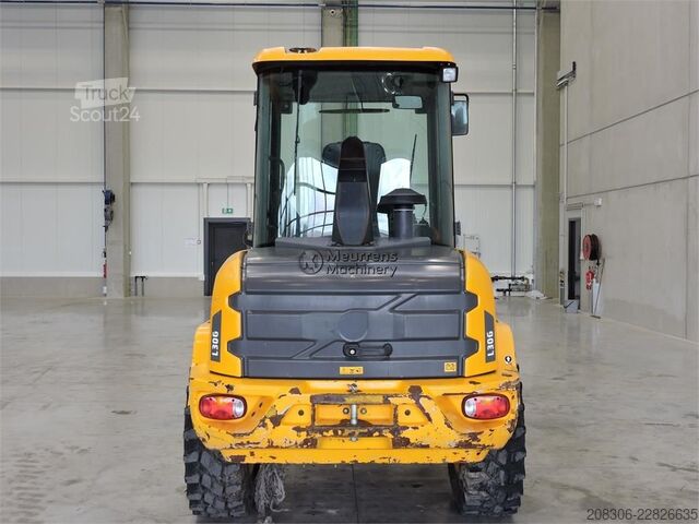 Колісний навантажувач VOLVO L30G + Fork
