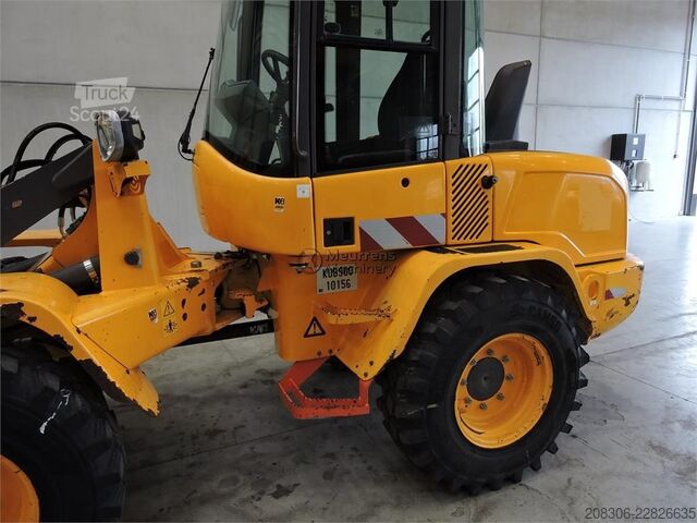 Колісний навантажувач VOLVO L30G + Fork