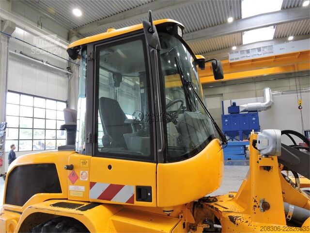 Колісний навантажувач VOLVO L30G + Fork