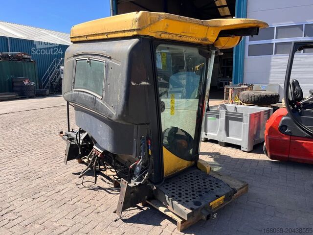 Partea cabinei New Holland CABINE