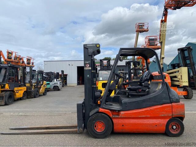 Stivuitor Linde E30-02