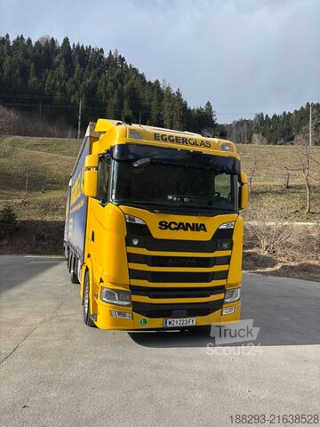 Platós teherautó ponyvával SCANIA