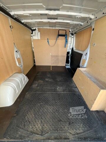 Duba panelată RENAULT Trafic Kastenwagen Komfort L1H1 2.0l dci 120 PS