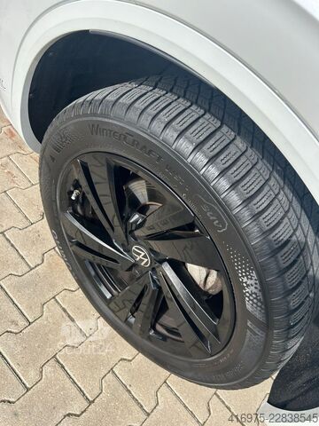 Pikap VW Touareg R-Line 4Motion