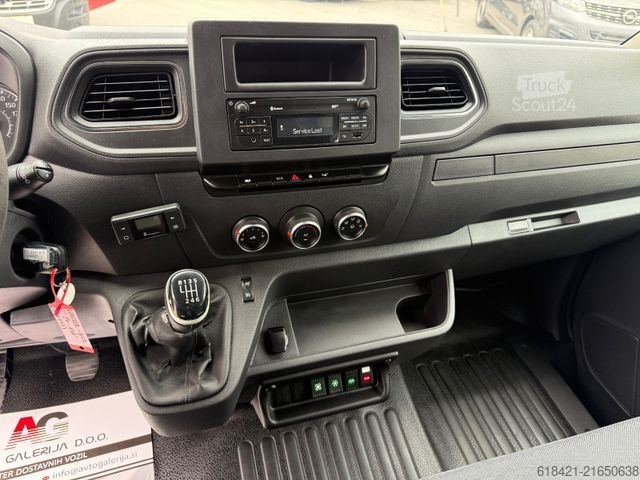 Kleinbus RENAULT MASTER 9  PLACES+PASSIVFAHRER+HANDICAPE