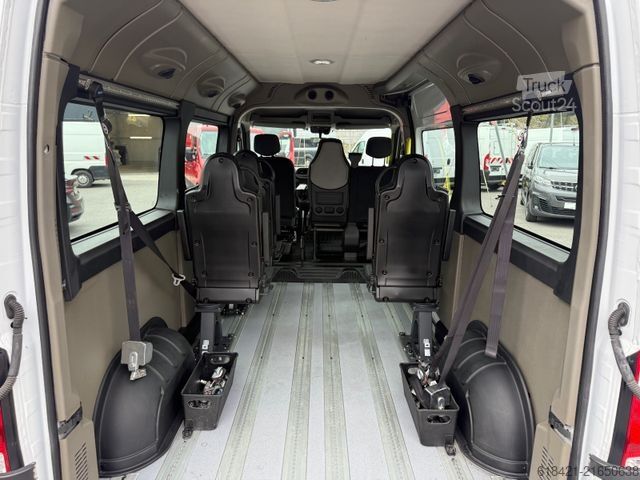 Kleinbus RENAULT MASTER 9  PLACES+PASSIVFAHRER+HANDICAPE