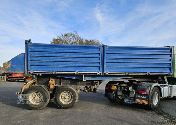 Třístranný sklápěcí přívěs Kögel SKM 18