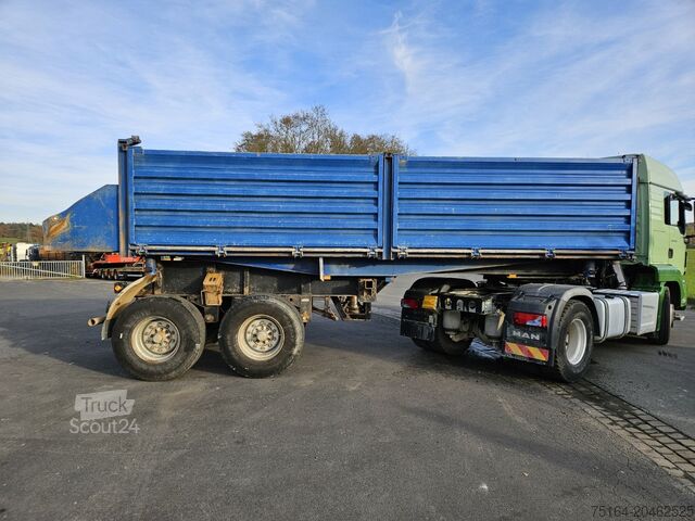 Třístranný sklápěcí přívěs Kögel SKM 18