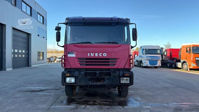 3-zijdenkipper Iveco Eurotrakker 260 E 34 (POMPE MANUELLE / MANUAL P...