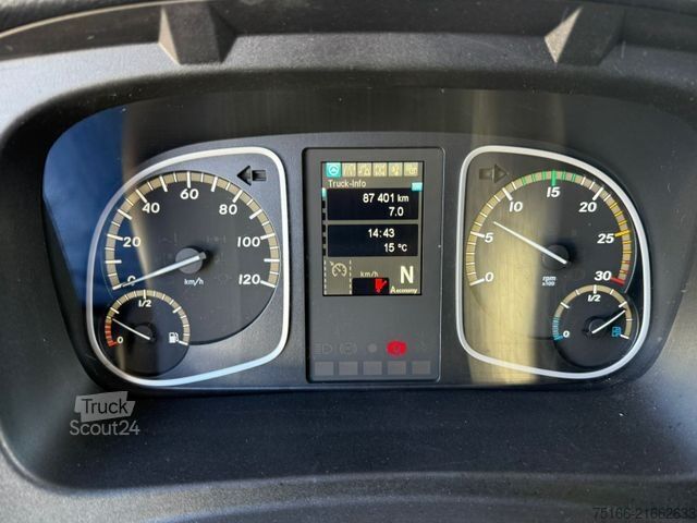 Furgone chiuso MERCEDES-BENZ ATEGO 818 L Koffer 6,10 m LBW 1 to.*AHK*EURO 6 E