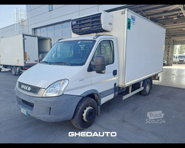 Testreszabott furgon IVECO DAILY 70C17 CON GRUPPO FRIGO PATENTE C