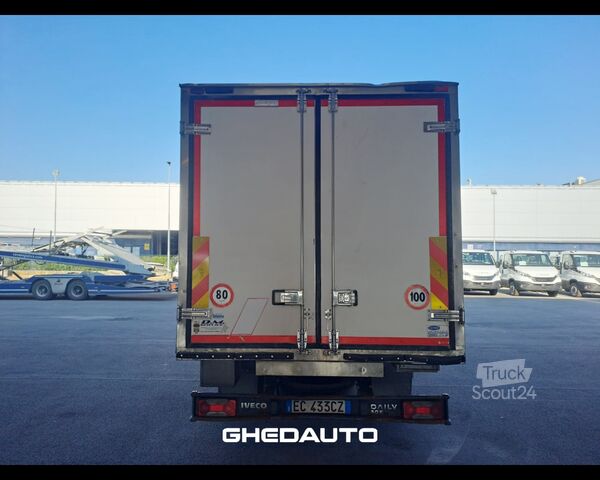 Testreszabott furgon IVECO DAILY 70C17 CON GRUPPO FRIGO PATENTE C