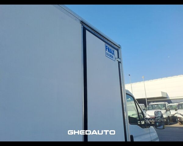 Testreszabott furgon IVECO DAILY 70C17 CON GRUPPO FRIGO PATENTE C