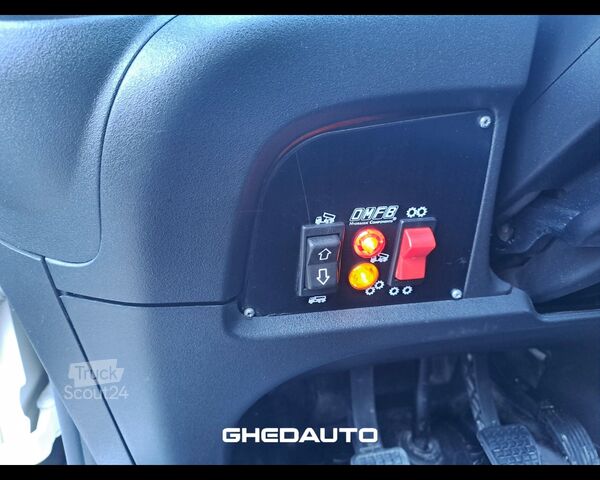 Minibus IVECO DAILY 35C14 2.3 CASSONE RIBALTABILE