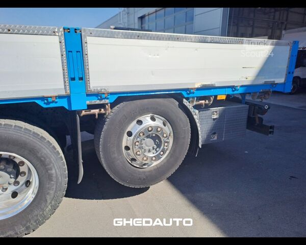 Стандартний тягач Mercedes-Benz MERCEDES ACTROS 2553 CASSONE TRASPORTO FIENO