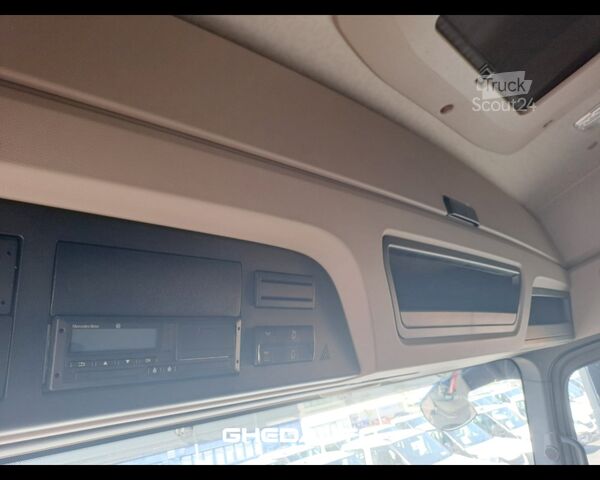 Стандартний тягач Mercedes-Benz MERCEDES ACTROS 2553 CASSONE TRASPORTO FIENO