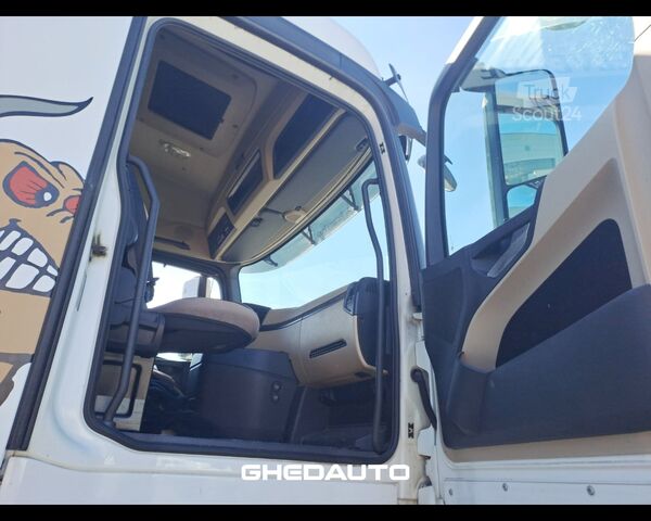 Стандартний тягач Mercedes-Benz MERCEDES ACTROS 2553 CASSONE TRASPORTO FIENO