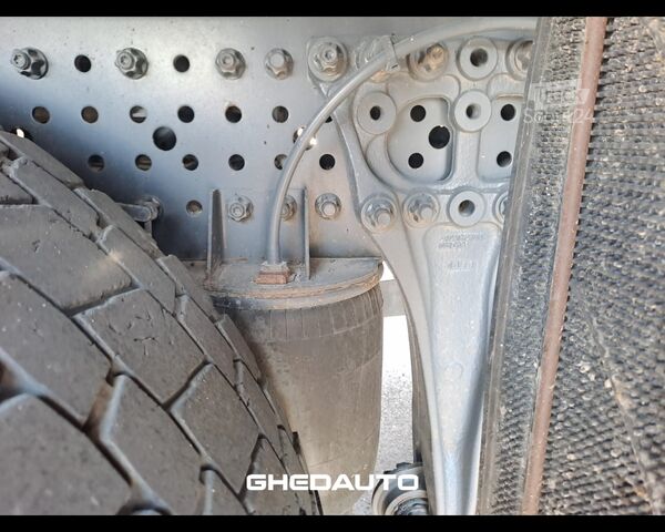 Стандартний тягач Mercedes-Benz MERCEDES ACTROS 2553 CASSONE TRASPORTO FIENO
