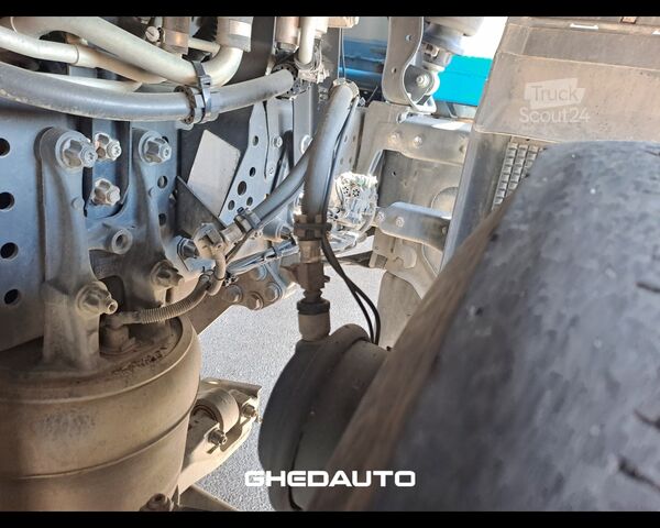 Стандартний тягач Mercedes-Benz MERCEDES ACTROS 2553 CASSONE TRASPORTO FIENO