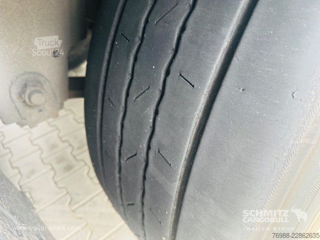 Kylmäkuljetuspuoliperävaunu Schmitz Cargobull Tiefkühler Standard