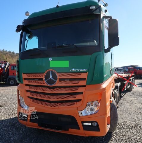 Standaard trekker Mercedes-Benz Actros 2658 LLS 6x4
