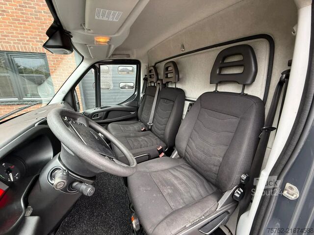 Bestelwagen dubbele cabine Iveco Daily 50C17 LBW Aanhangerkoppeling 6500 KG! Airco