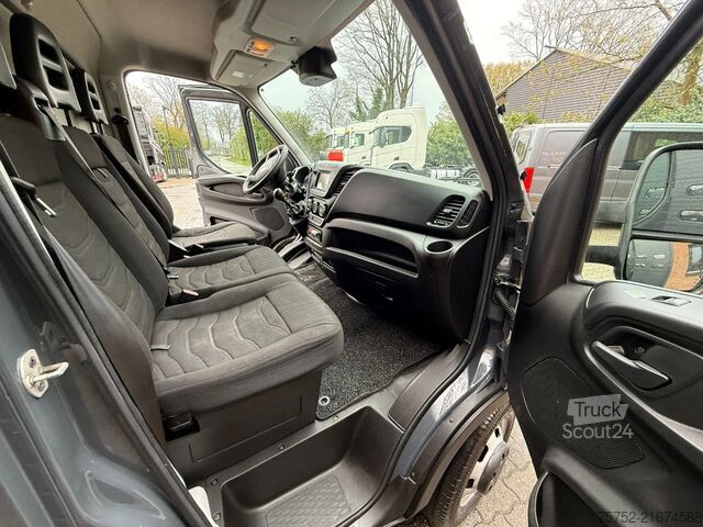 Bestelwagen dubbele cabine Iveco Daily 50C17 LBW Aanhangerkoppeling 6500 KG! Airco