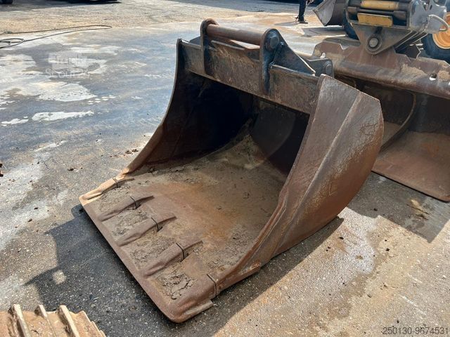 Vikšrinis ekskavatorius CATERPILLAR 320 mit Tieflöffel & Schwenklöffel,Klimaanlage