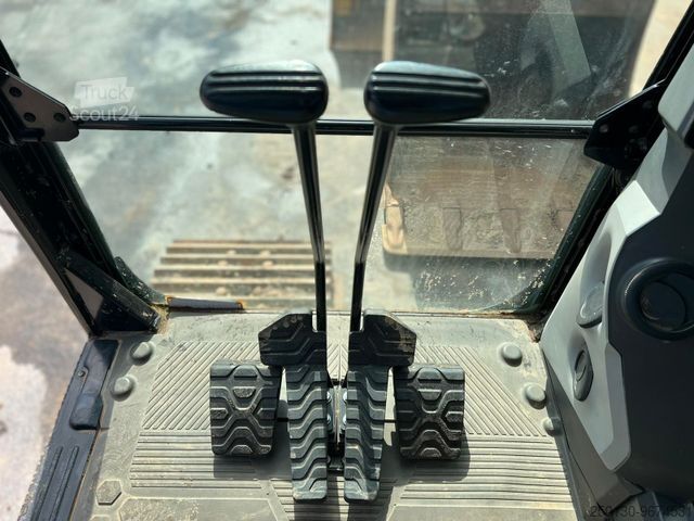 Vikšrinis ekskavatorius CATERPILLAR 320 mit Tieflöffel & Schwenklöffel,Klimaanlage