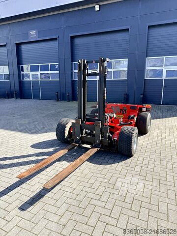 Chariot élévateur embarqué sur camion Palfinger BM 214