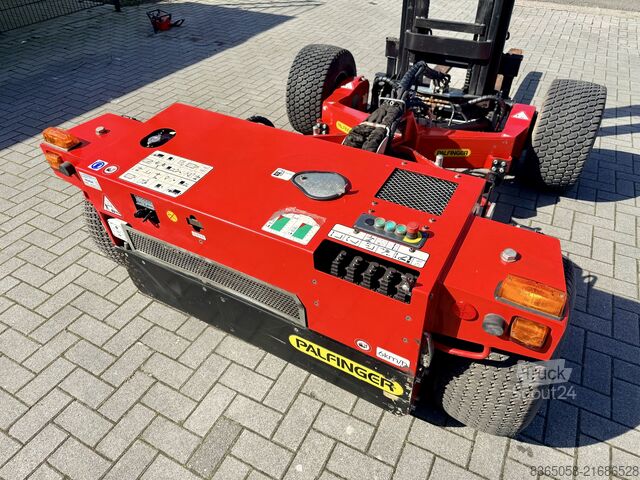 Chariot élévateur embarqué sur camion Palfinger BM 214