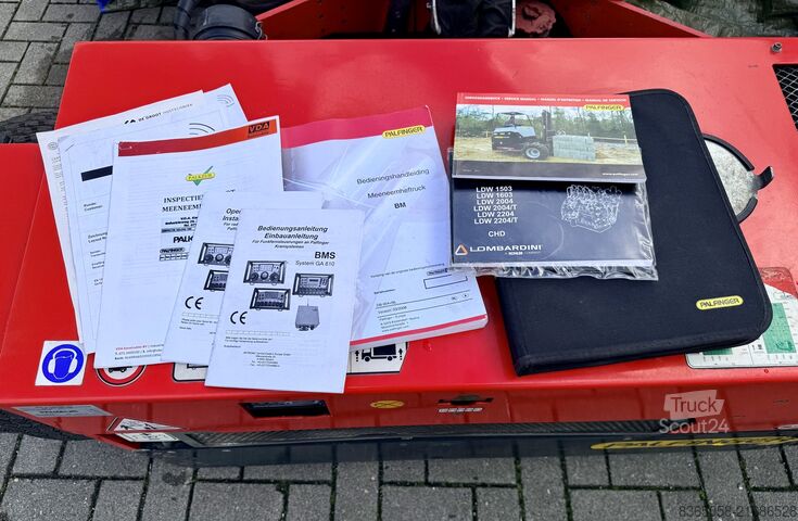 Chariot élévateur embarqué sur camion Palfinger BM 214