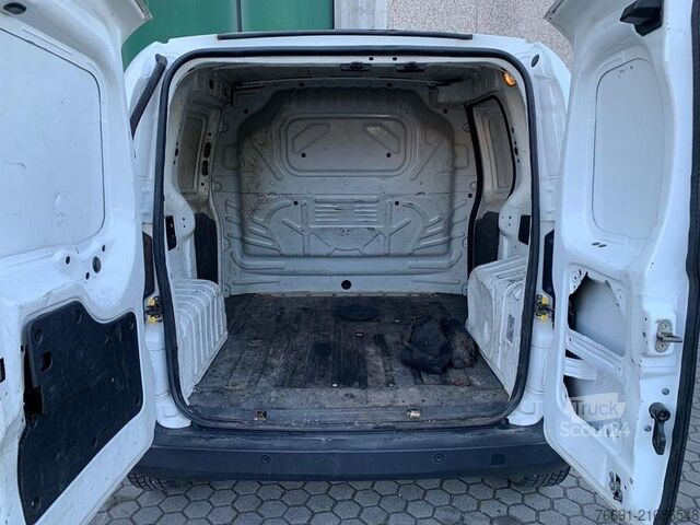 Fourgon compact FIAT Fiorino Van    1.3 Mjet 75cv