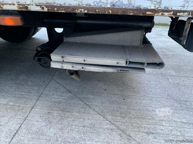 Camion bâché Nissan Atleon 35.15 - Furgone in Lega con Telo