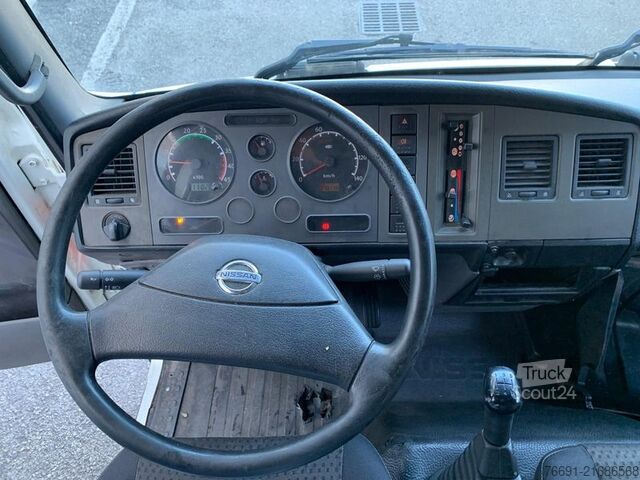 Camion bâché Nissan Atleon 35.15 - Furgone in Lega con Telo