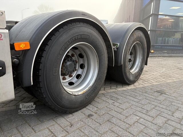 Πλαίσιο με καμπίνα Volvo FM450 6x2 /  Euro 6 / Chassis  / 331.000 KM