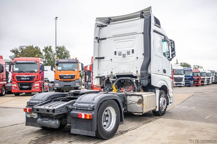 Standard tractor MERCEDES ACTROS 1845 LS