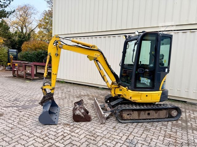 Miniexcavadora KOMATSU PC26MR-3 / 2020 BJ / 2 x Löffel / 2.257