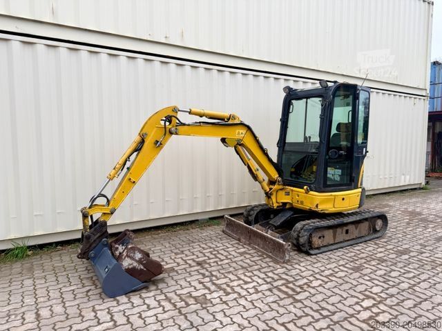 Miniexcavadora KOMATSU PC26MR-3 / 2020 BJ / 2 x Löffel / 2.257