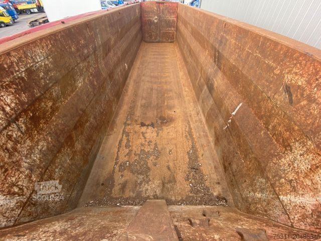 Semiremorcă basculantă LANGENDORF Stahlmulde 50m³*Schrott/Steel*1+3 Liftachse