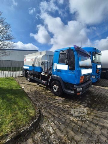 LKW mit Tankaufbau MAN 12.220  diesel Tankwagen