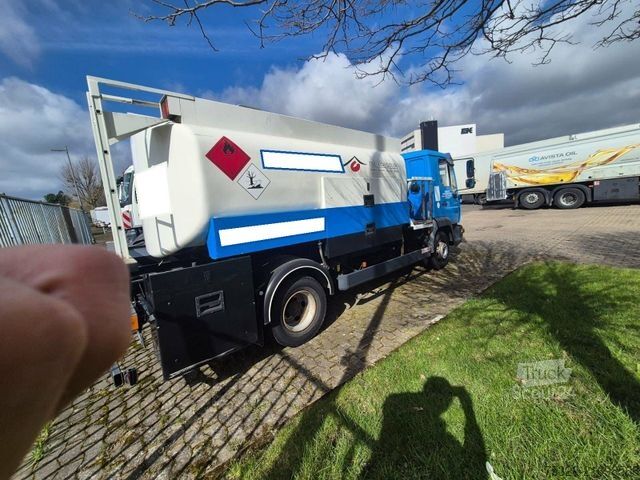 LKW mit Tankaufbau MAN 12.220  diesel Tankwagen