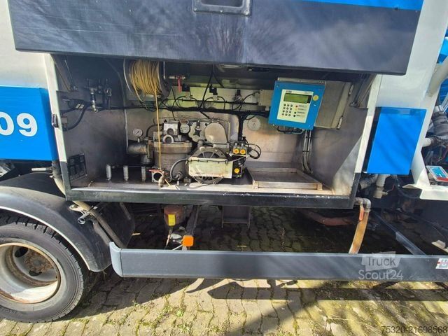 LKW mit Tankaufbau MAN 12.220  diesel Tankwagen