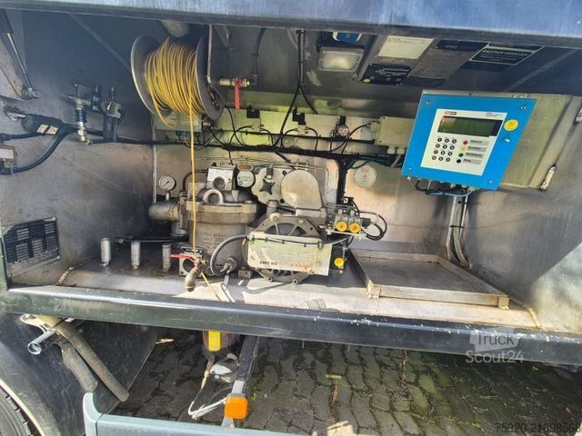 LKW mit Tankaufbau MAN 12.220  diesel Tankwagen