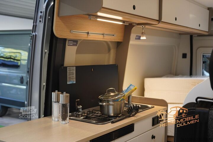 Kastenwagen Wohnmobil / Campervan LMC Innovan Pure 600 8G Auto FAS Schlafdach Navi