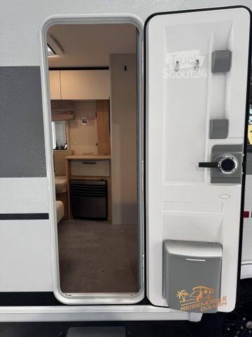 Kemperis LMC Style 70 453 D 70 Jahre Paket Therme 1800kg